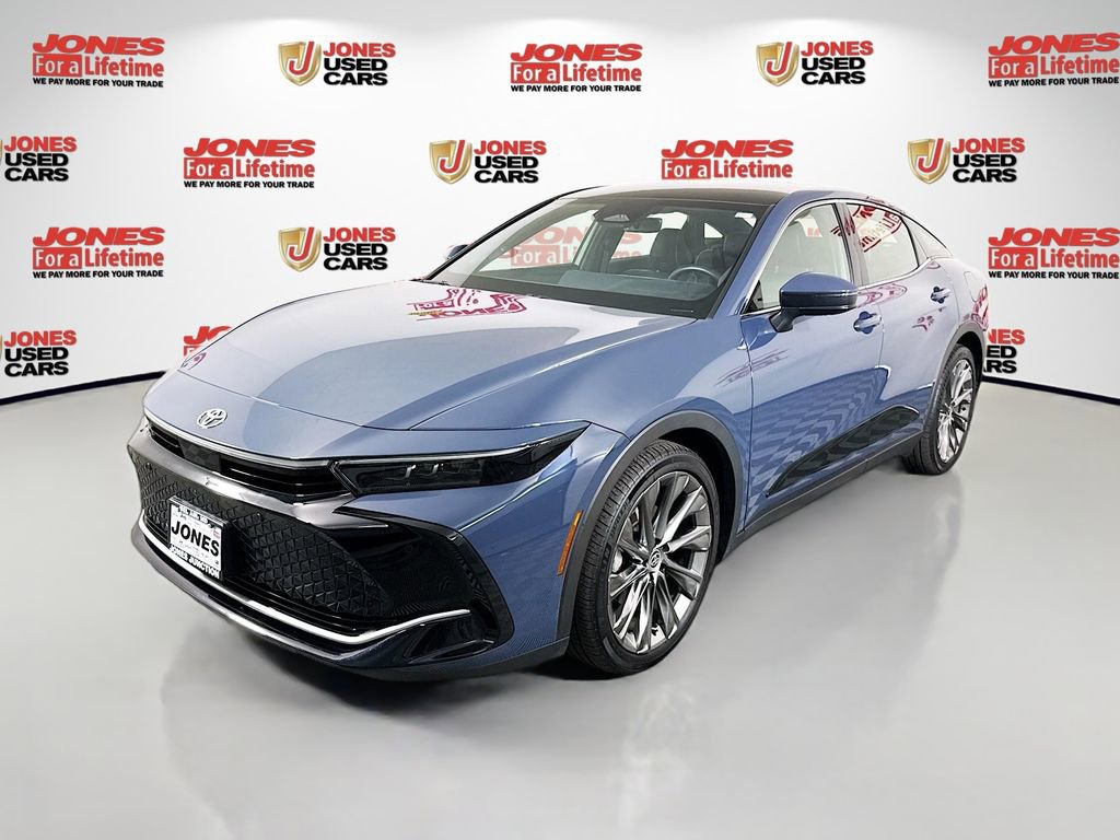 Used 2025 Toyota Crown Limited w/ Advanced Technology Package AWD/4WD image 11