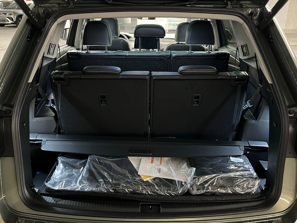New 2026 Volkswagen Atlas SEL Premium R-Line image 39