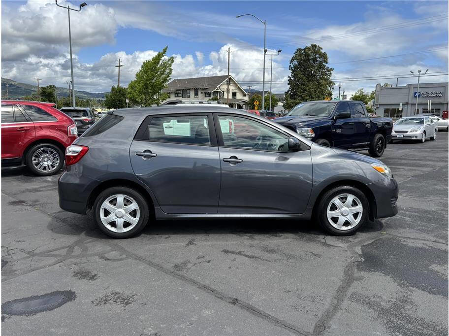 Used 2010 Toyota Matrix Base 4dr Wagon 4A FWD image 6
