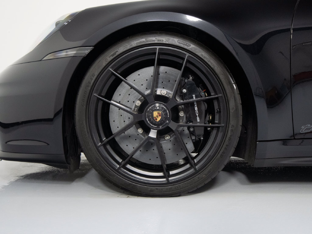 Certified 2025 Porsche 911 Carrera 4 GTS AWD/4WD image 15