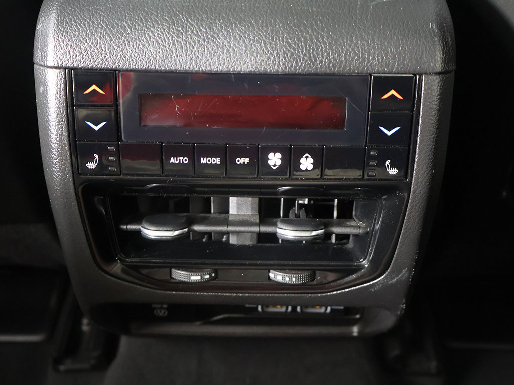 Used 2023 Jeep Grand Cherokee Summit w/ Luxury Tech Group V AWD/4WD image 61