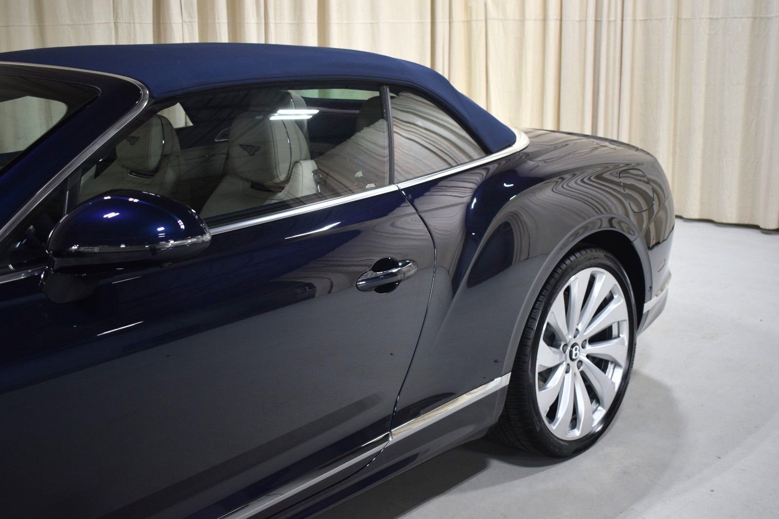 New 2026 Bentley Continental GTC image 8