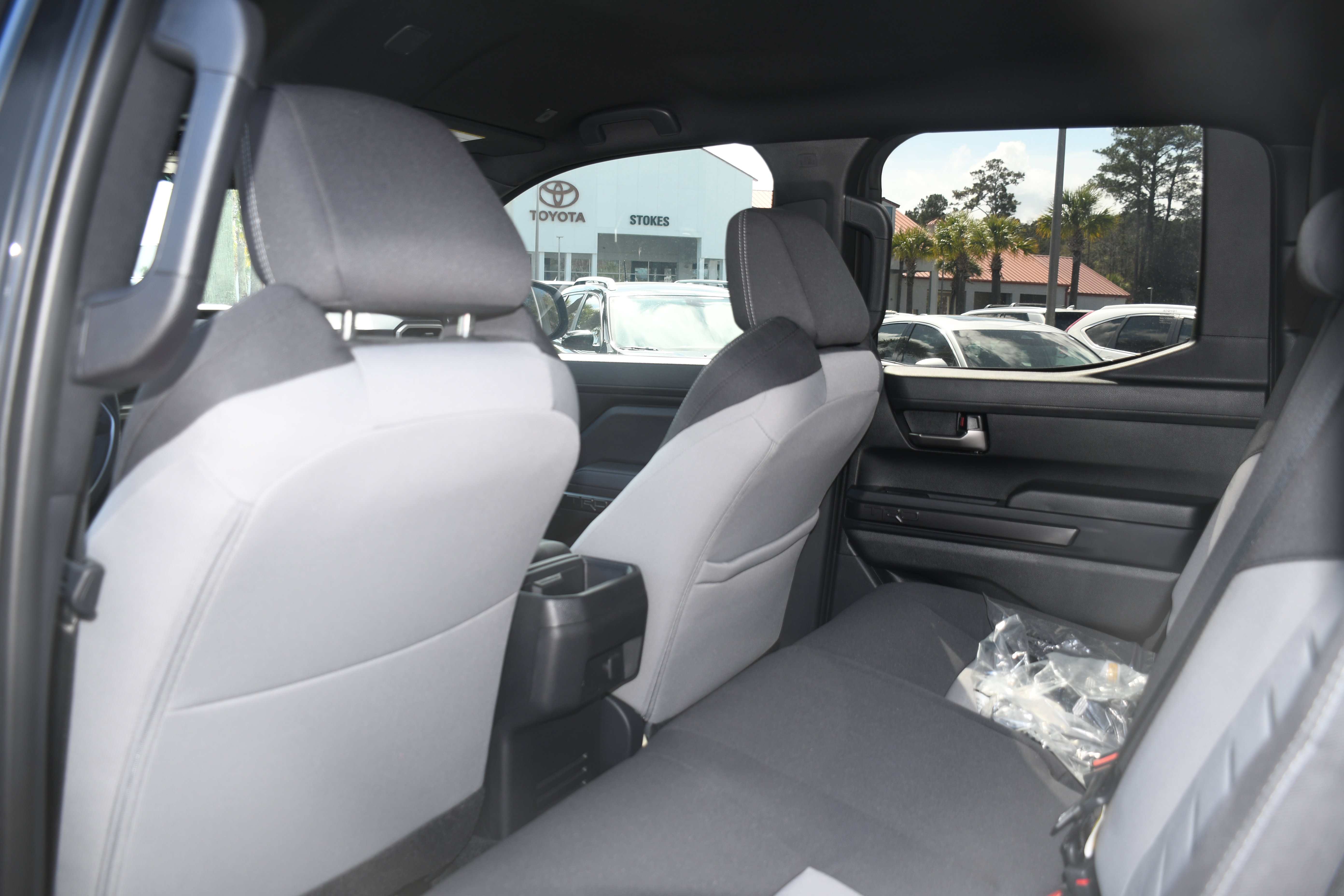 Certified 2025 Toyota Tacoma TRD Off-Road AWD/4WD image 16