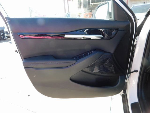 Used 2025 Kia Seltos X-Line image 12
