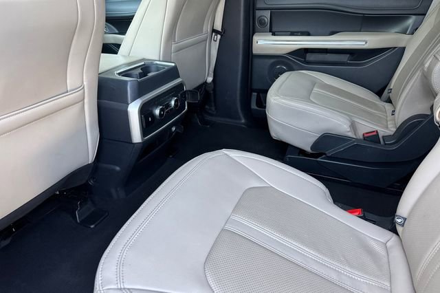 Used 2024 Ford Expedition Limited AWD/4WD image 14