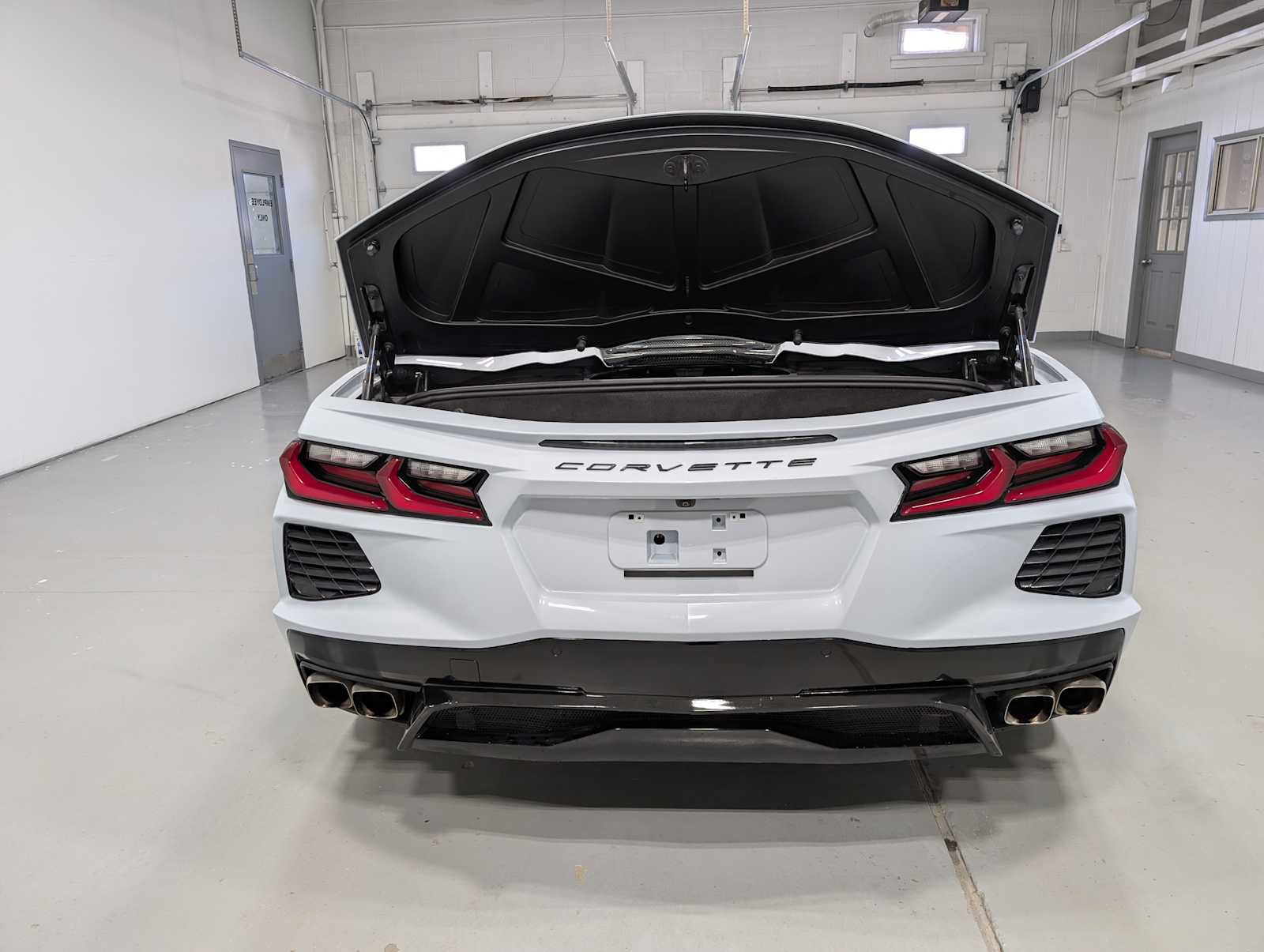 Used 2022 Chevrolet Corvette Stingray Premium Conv w/ Battery Protection Package image 38