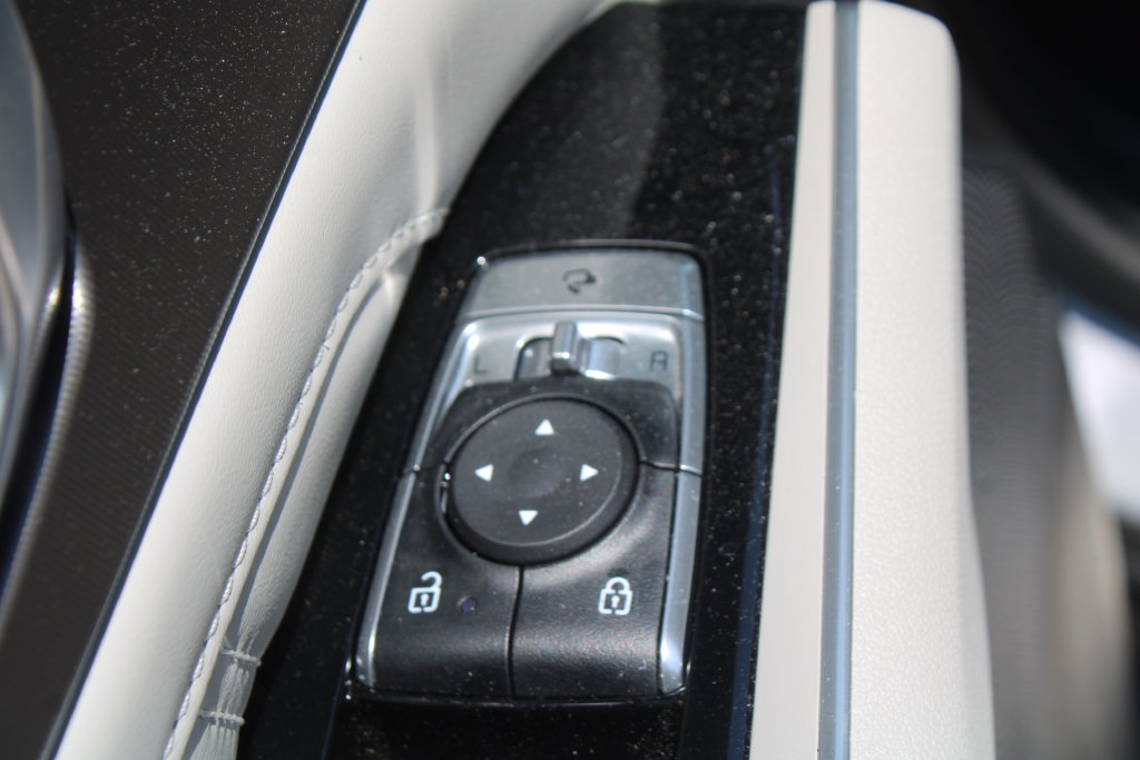 Certified 2024 Kia Sorento SX FWD image 22
