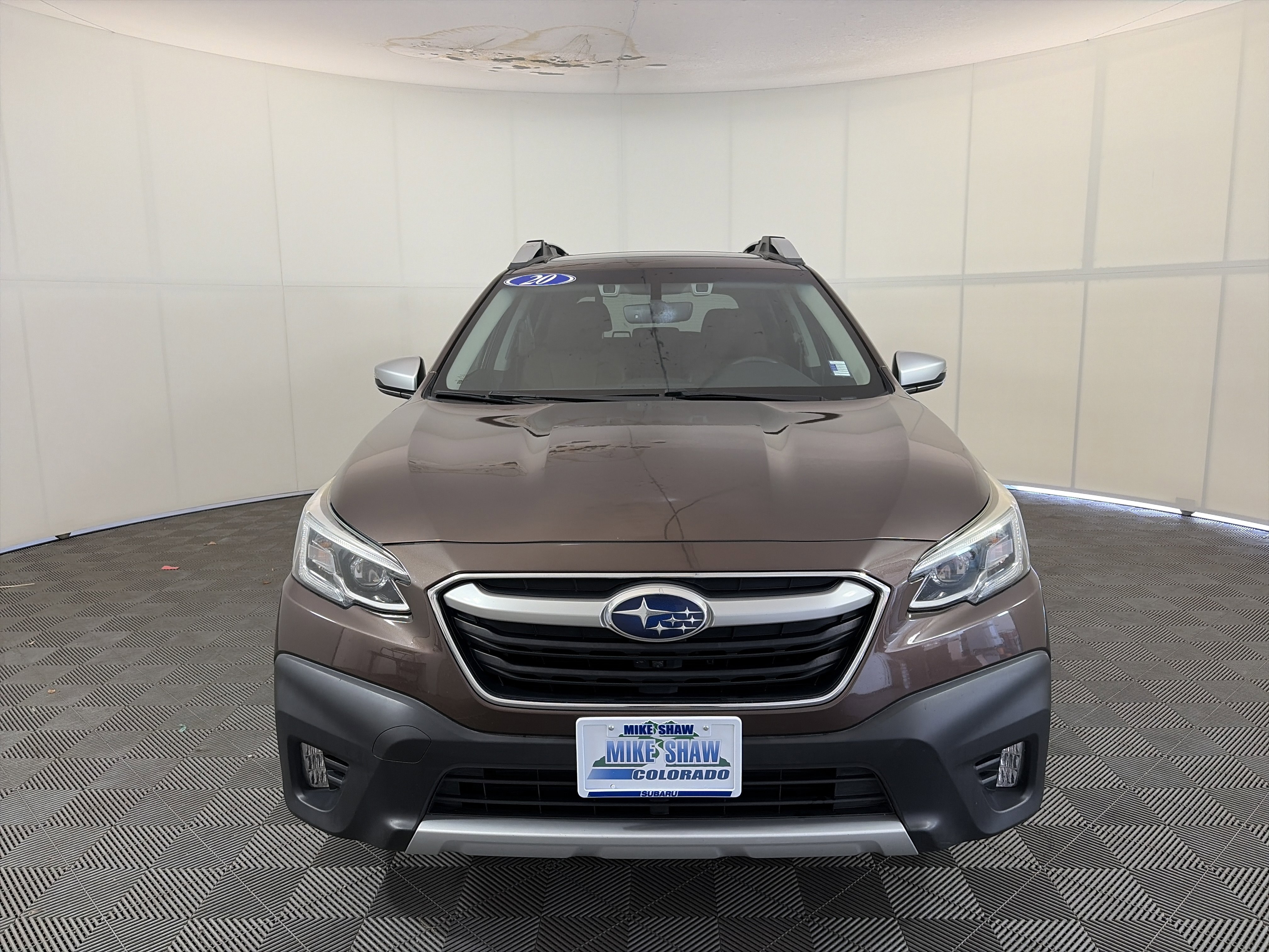 Used 2020 Subaru Outback Touring w/ Popular Package #2 image 2