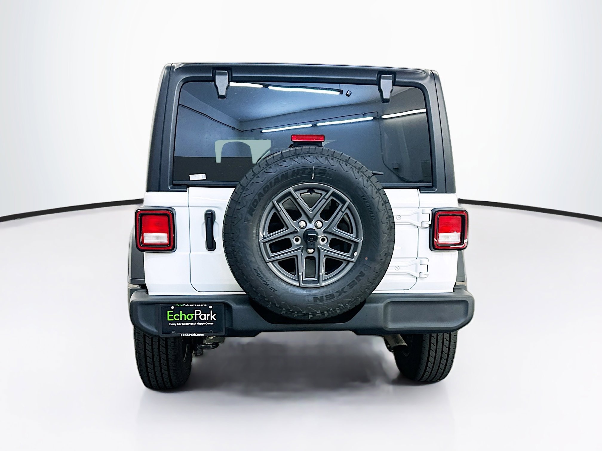 Used 2025 Jeep Wrangler Sport S image 7