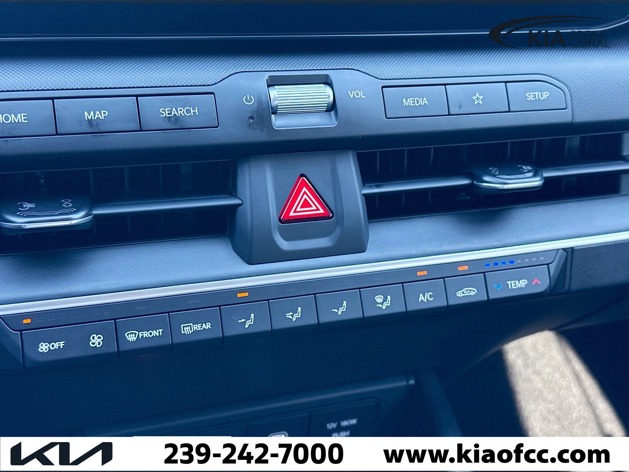 New 2025 Kia K4 LXS image 30