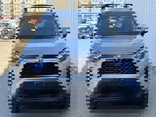 Used 2024 Toyota RAV4 XLE w/ Convenience Package image 8
