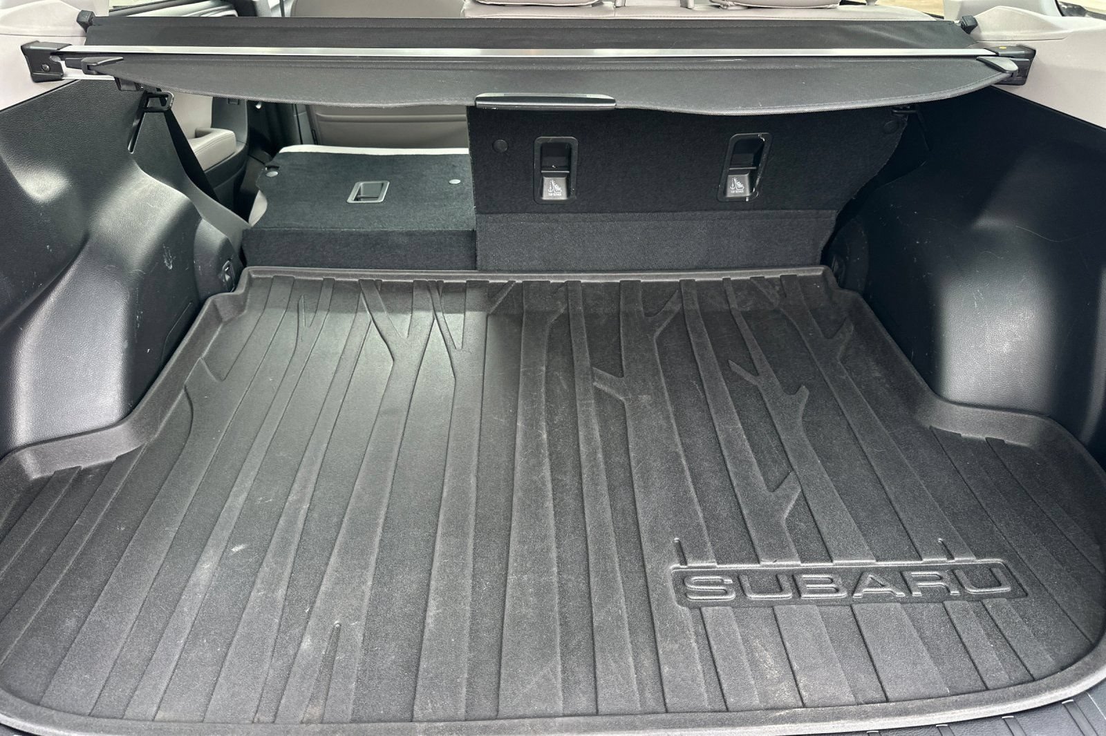 Used 2016 Subaru Forester 2.5i Limited AWD/4WD image 15