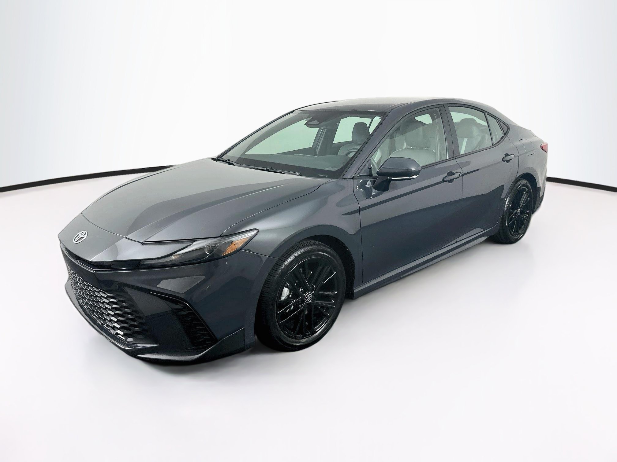 Used 2026 Toyota Camry SE w/ Convenience Package FWD image 3