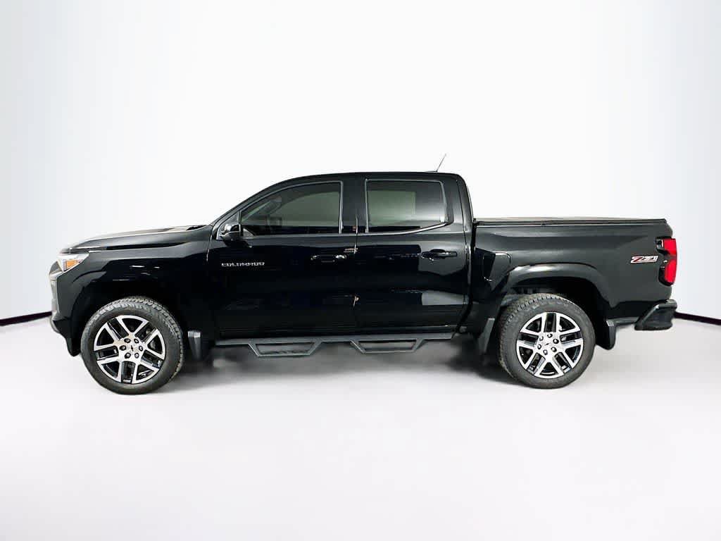 Used 2024 Chevrolet Colorado Z71 w/ Z71 Convenience Package 2 AWD/4WD image 3