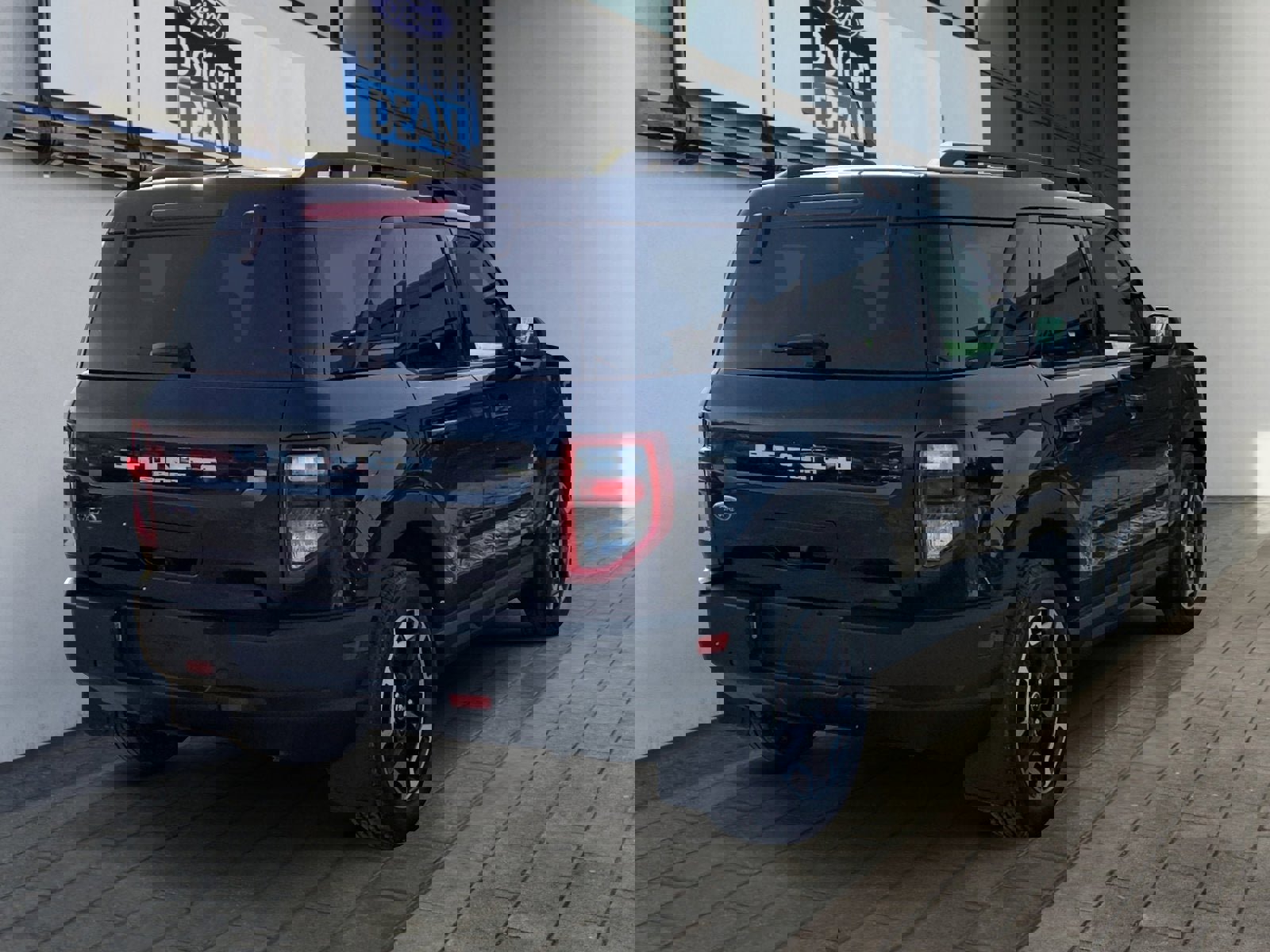 Used 2022 Ford Bronco Sport Outer Banks w/ Tech Package image 3