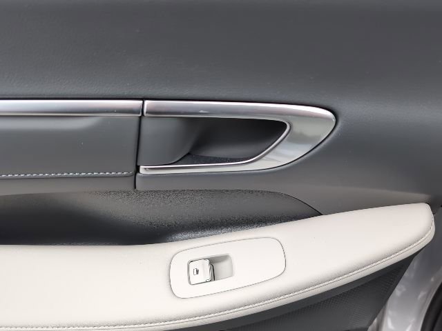 Used 2023 Hyundai Sonata Limited image 22