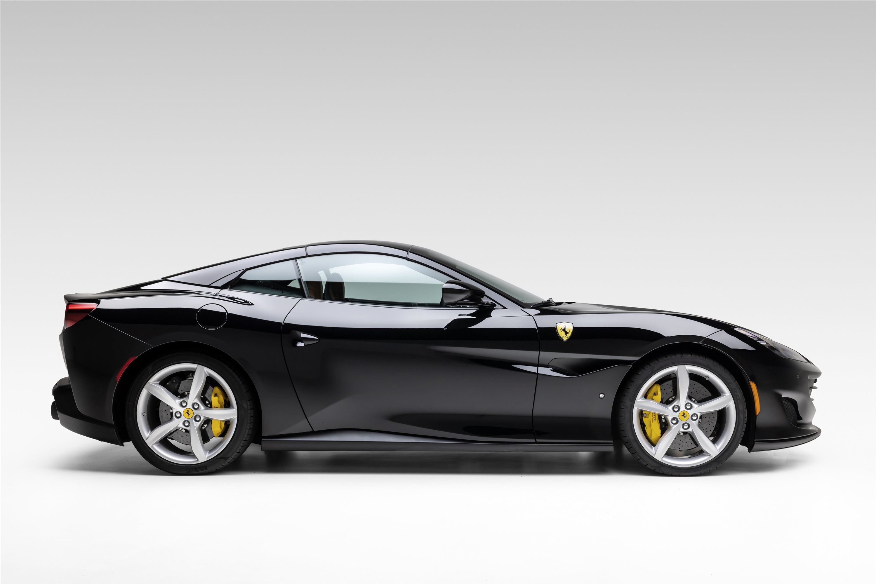 Used 2020 Ferrari Portofino RWD image 8