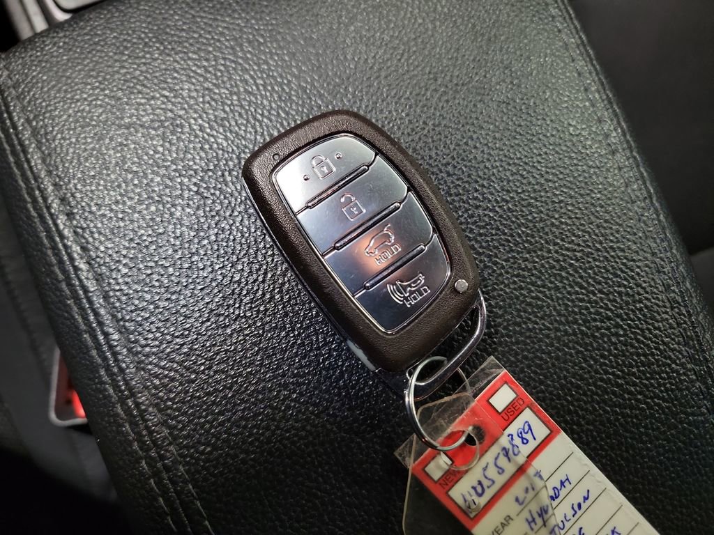 Used 2017 Hyundai Tucson SE Plus w/ Cargo Package image 16