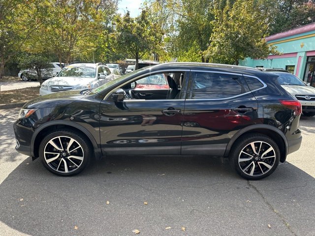 Used 2018 Nissan Rogue Sport SL w/ SL Premium Package image 8