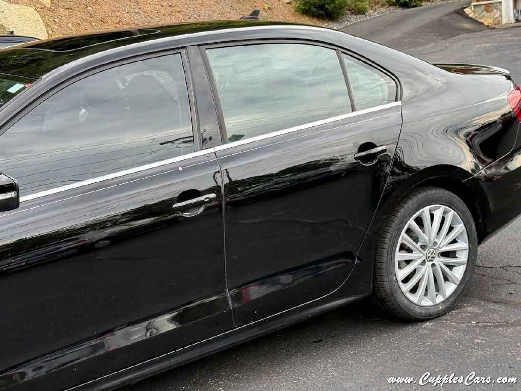Used 2016 Volkswagen Jetta SEL w/ Lighting Package image 26