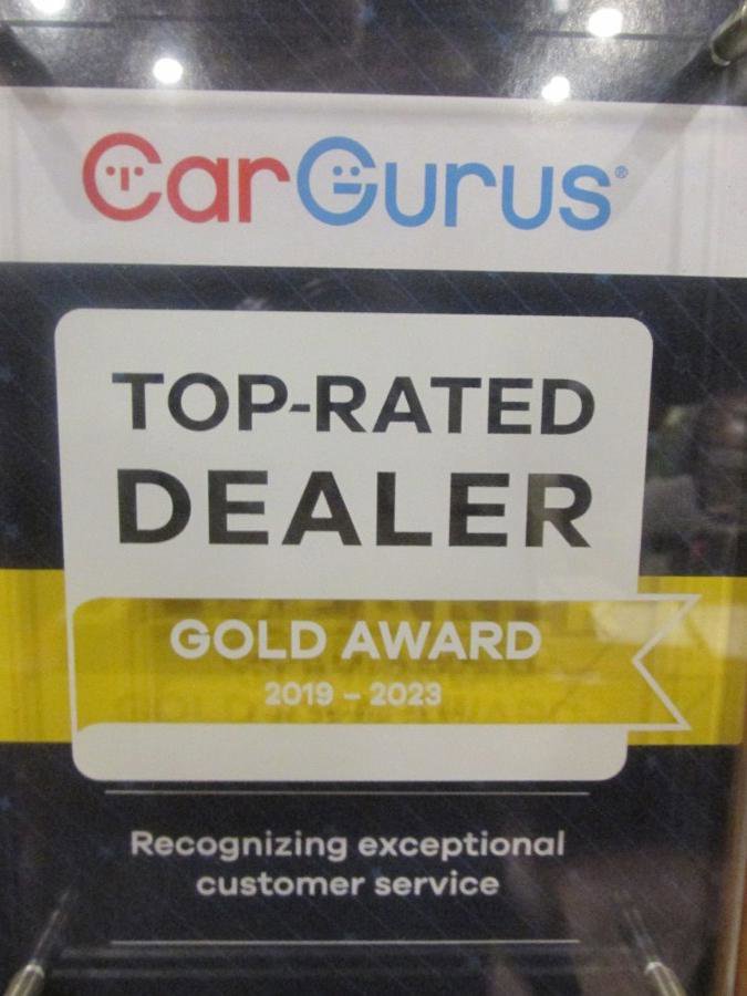 Used 2019 GMC Yukon XL SLT w/ Premium Edition image 4