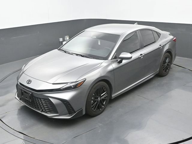 Used 2025 Toyota Camry SE FWD image 16