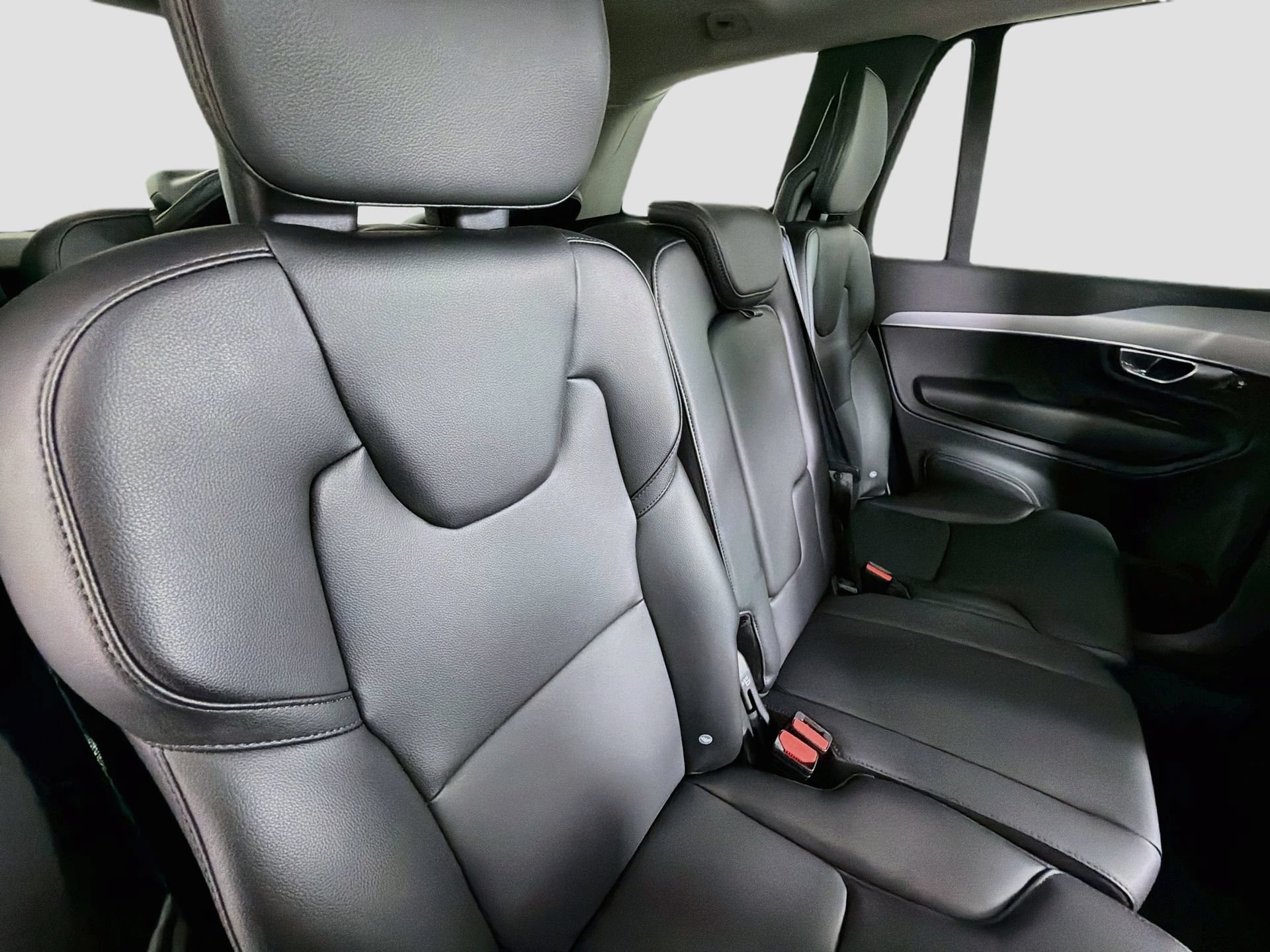 Certified 2023 Volvo XC90 B5 Core w/ Protection Package Premier AWD/4WD image 29