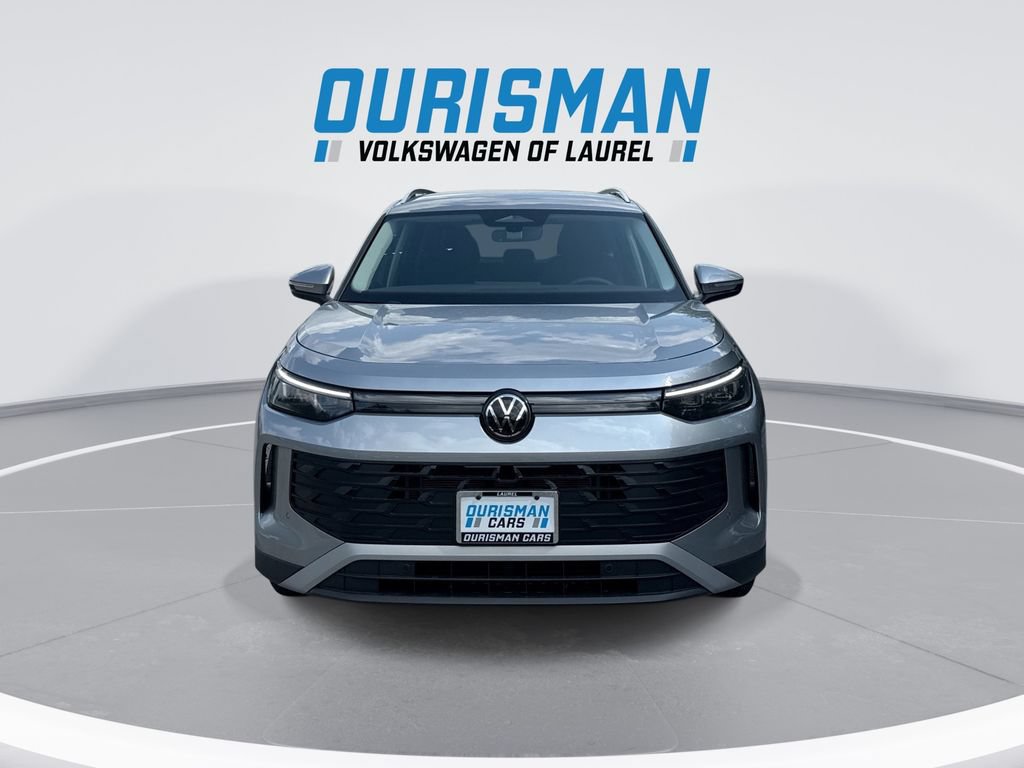 New 2026 Volkswagen Tiguan SE FWD image 3