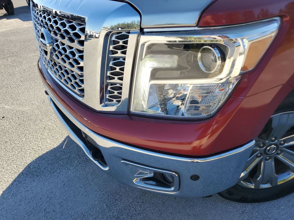 Used 2019 Nissan Titan SL w/ Chrome Package image 16