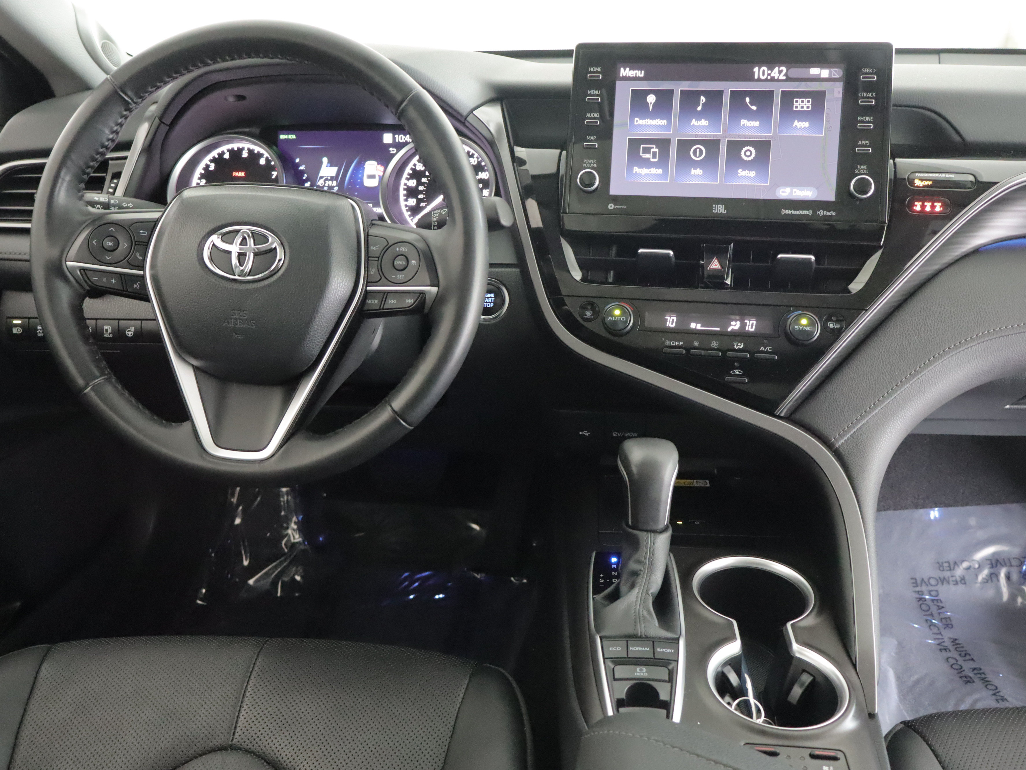 Used 2024 Toyota Camry XLE w/ Navigation Package AWD/4WD image 2