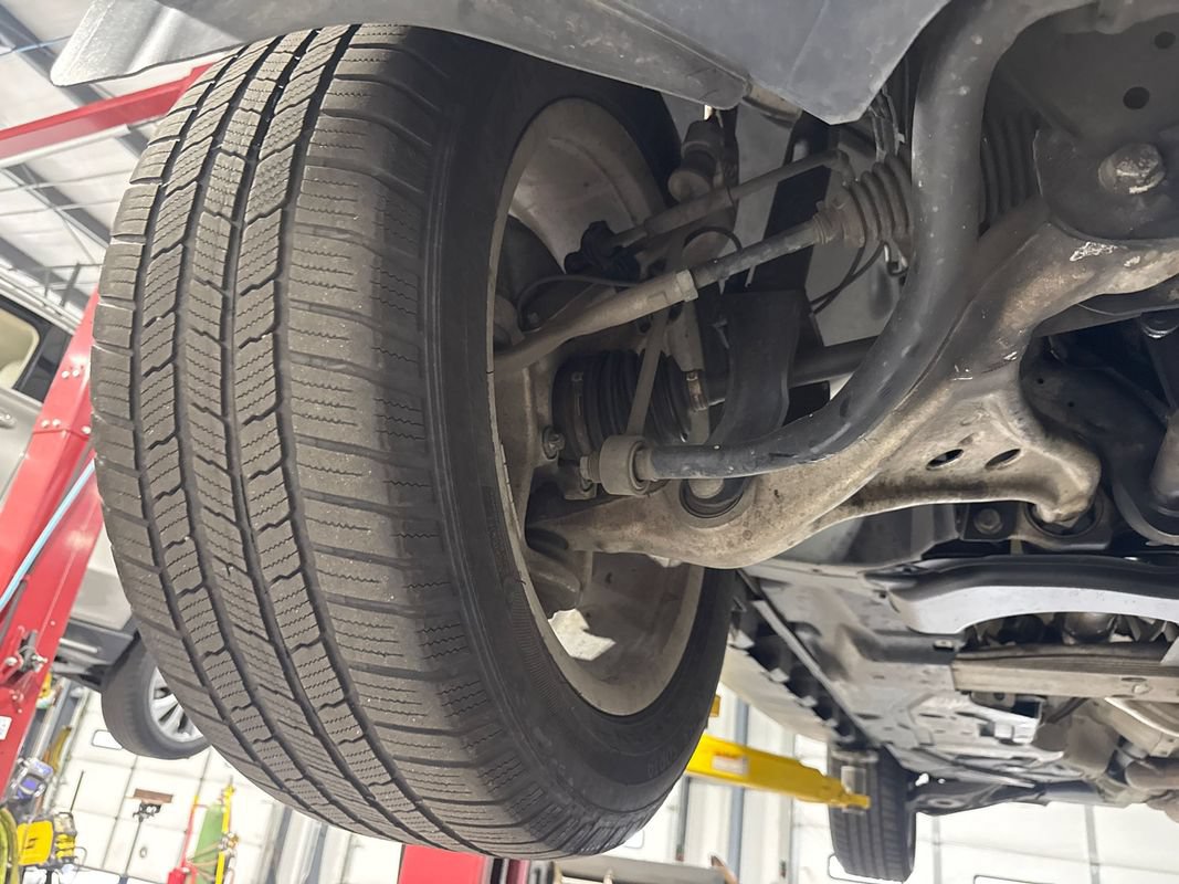 Used 2014 Mercedes-Benz ML 350 BlueTEC 4MATIC image 42