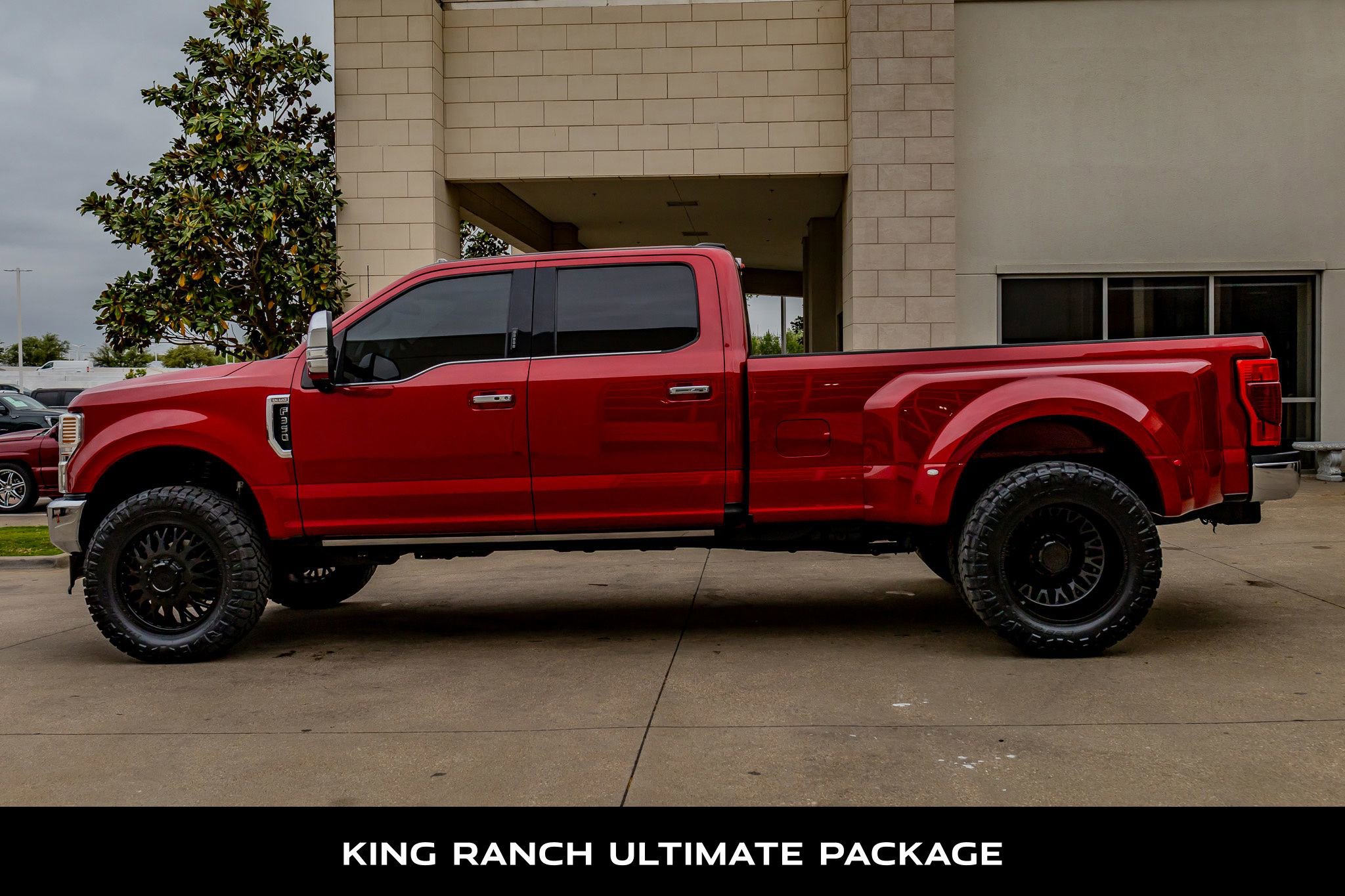 Used 2022 Ford F350 King Ranch w/ King Ranch Ultimate Package AWD/4WD image 6