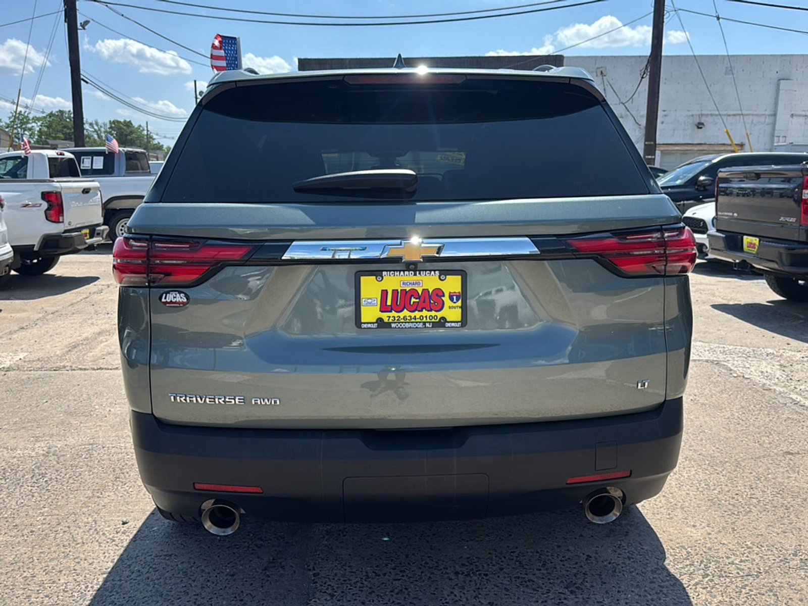 Used 2023 Chevrolet Traverse LT AWD/4WD image 6