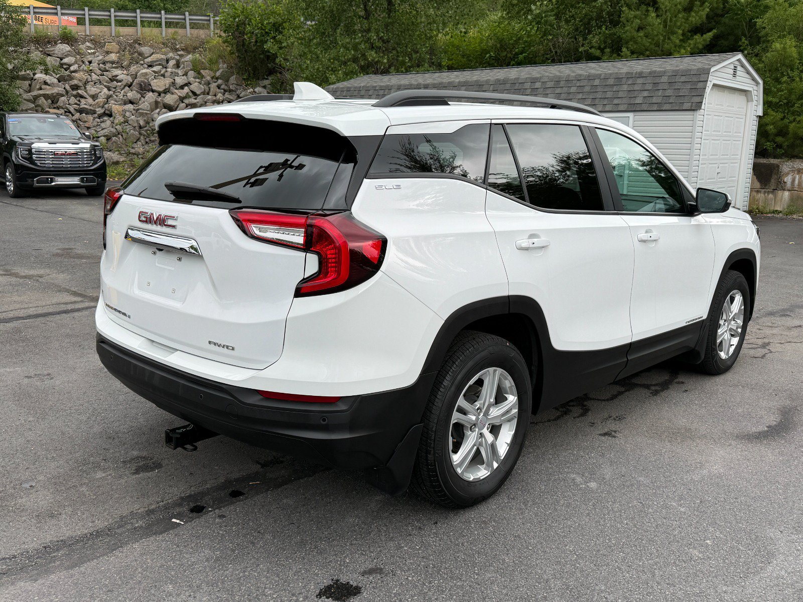 Certified 2024 GMC Terrain SLE w/ Driver Convenience Package AWD/4WD image 5
