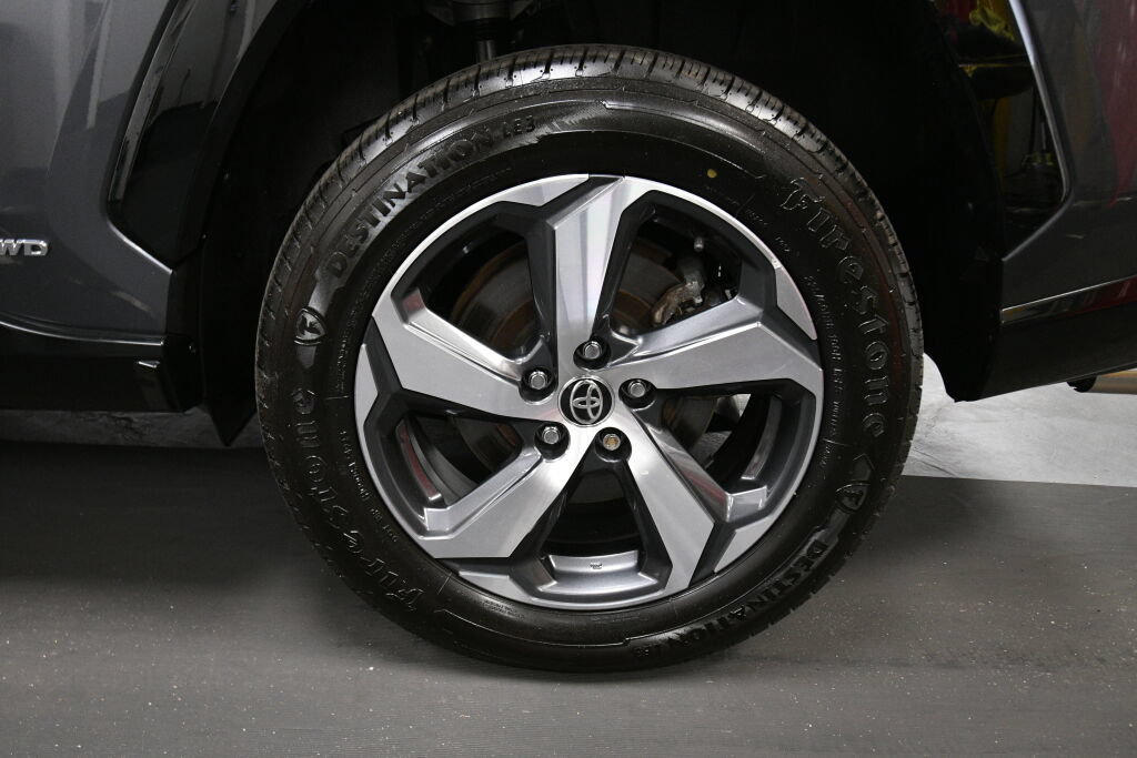 Certified 2023 Toyota RAV4 SE w/ Weather & Moonroof Package AWD/4WD image 33