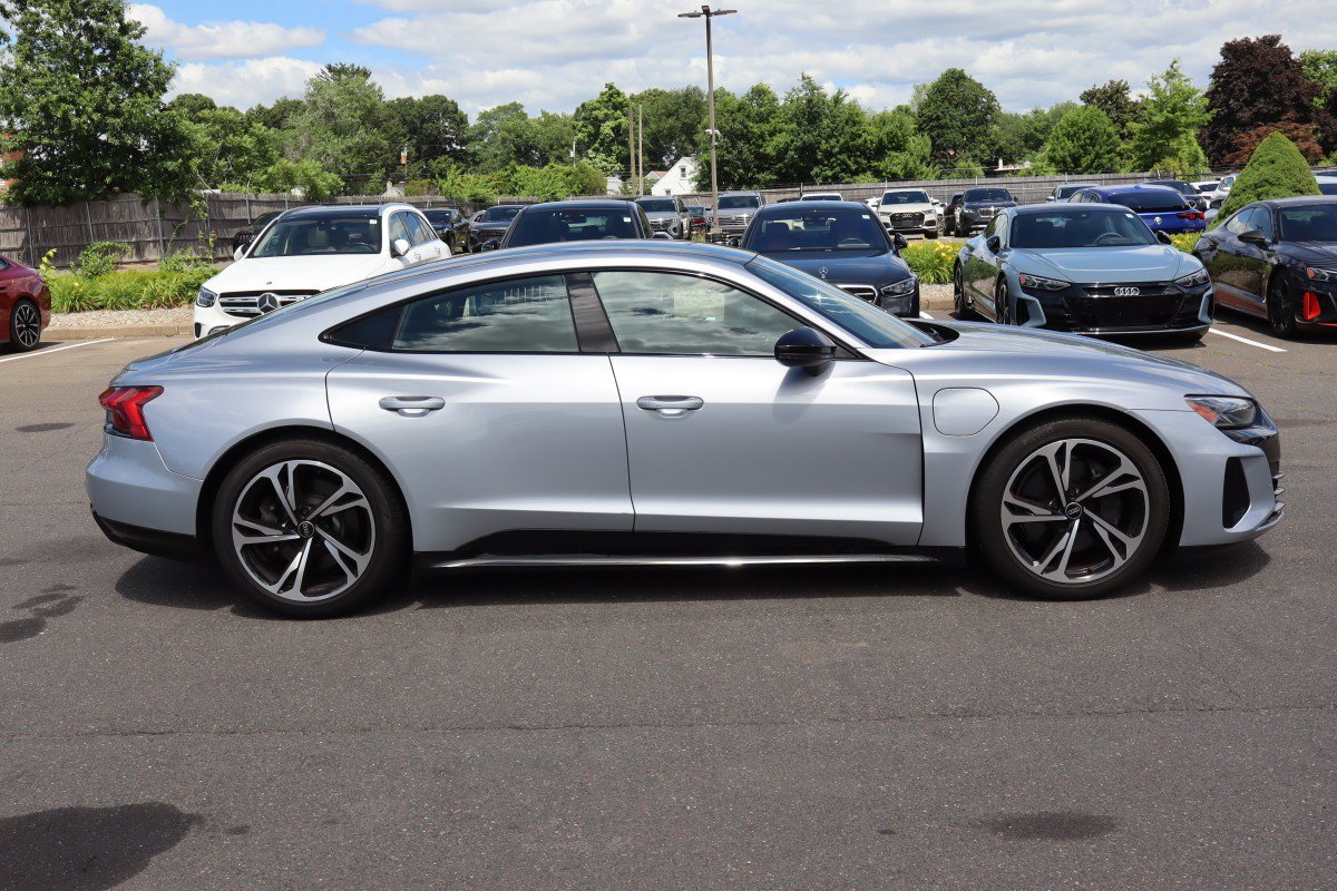 Used 2022 Audi e-tron GT Premium Plus AWD/4WD image 4