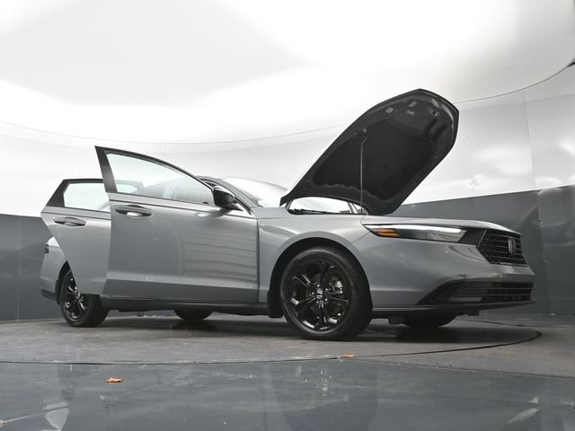 Certified 2025 Honda Accord SE image 31