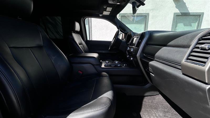 Used 2018 Ford Expedition XLT w/ Equipment Group 202A image 11