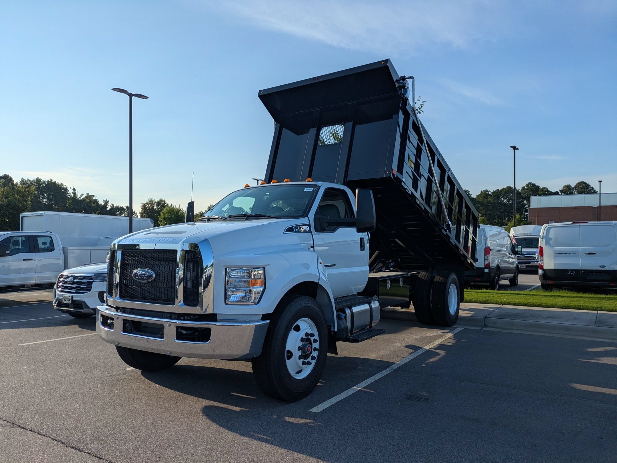 New 2027 Ford F750 2WD Regular Cab Super Duty image 28