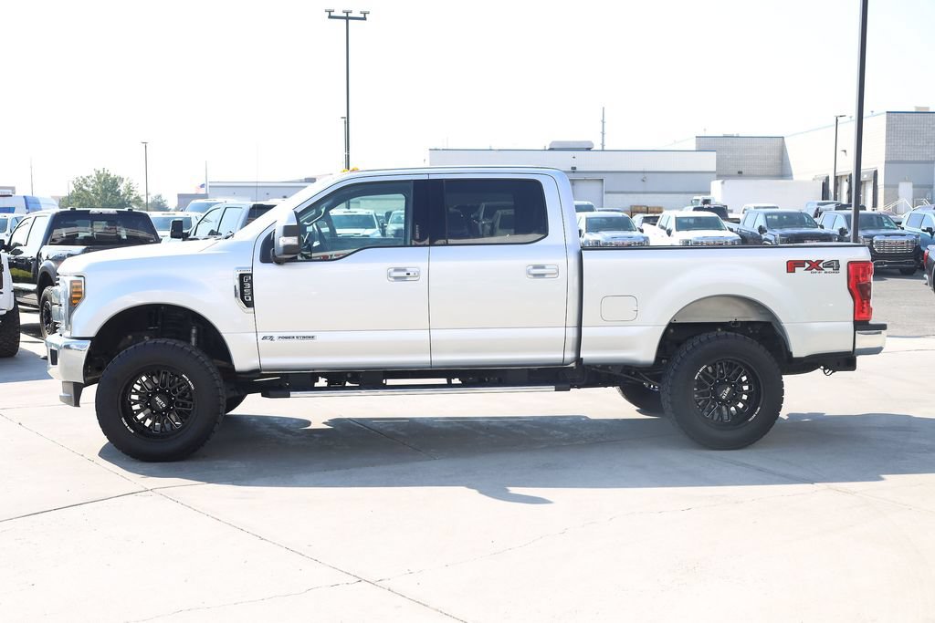 Used 2019 Ford F350 Lariat w/ Lariat Ultimate Package AWD/4WD image 3