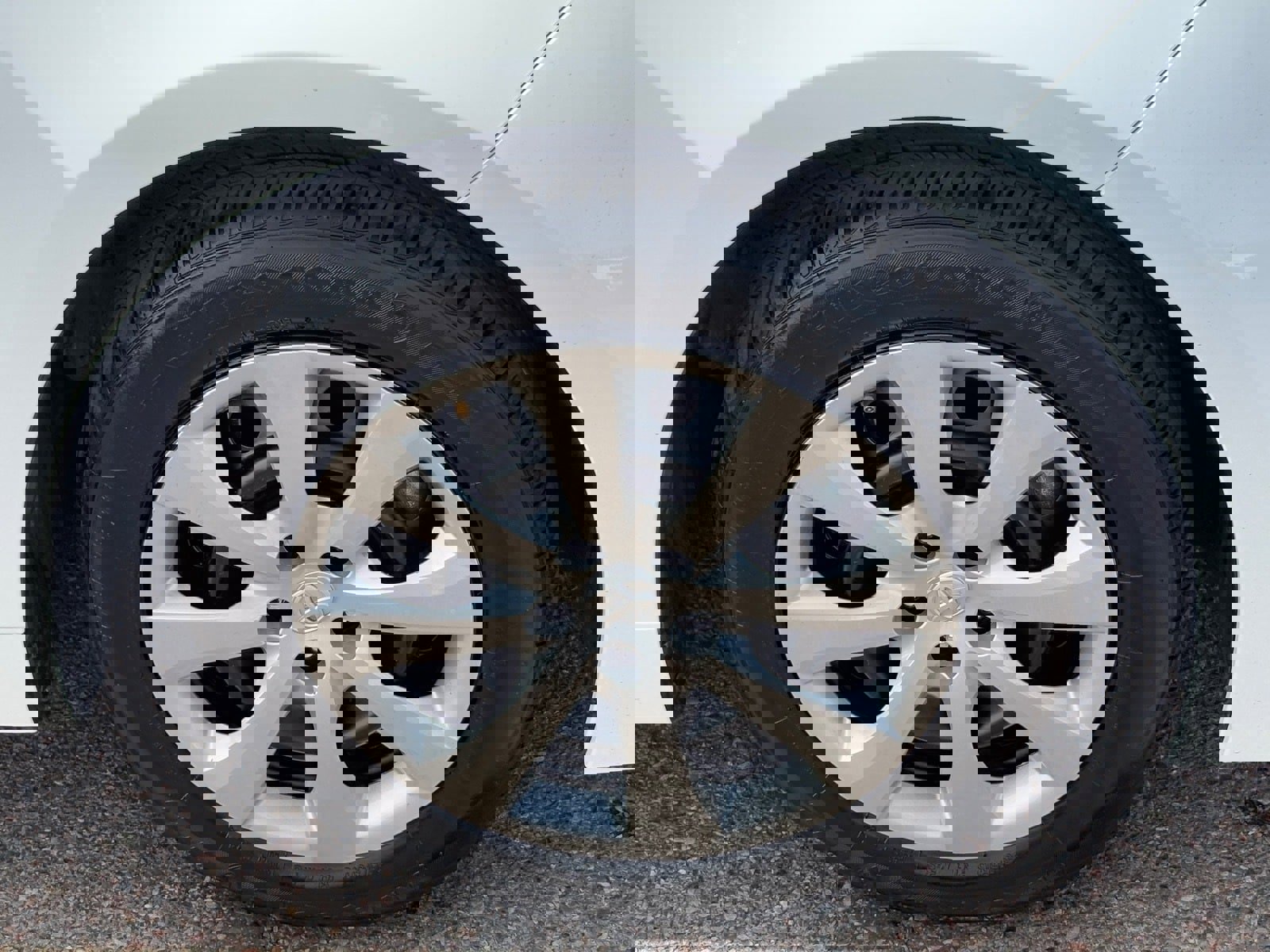 Used 2025 Toyota Corolla LE image 8