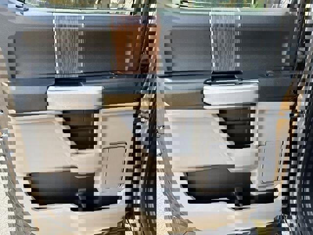 Used 2016 Ford F150 Lariat image 12