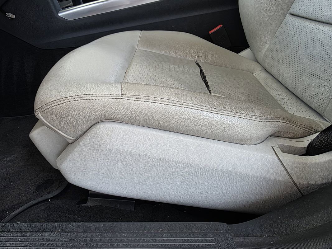 Used 2014 Mercedes-Benz E 250 BlueTEC Sedan image 21