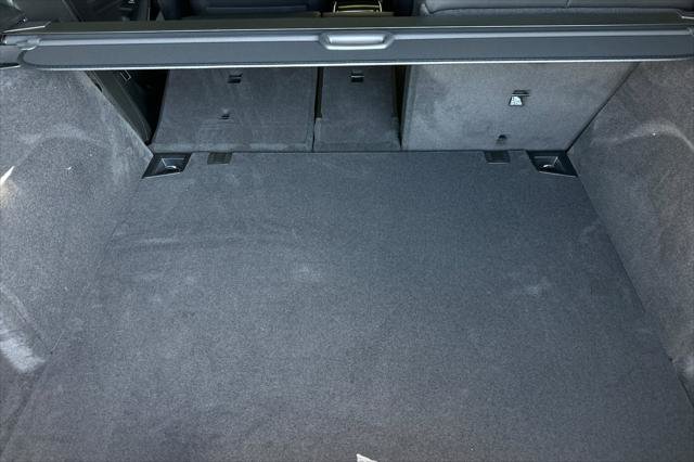 New 2026 BMW X5 xDrive40i w/ Climate Comfort Package AWD/4WD image 14