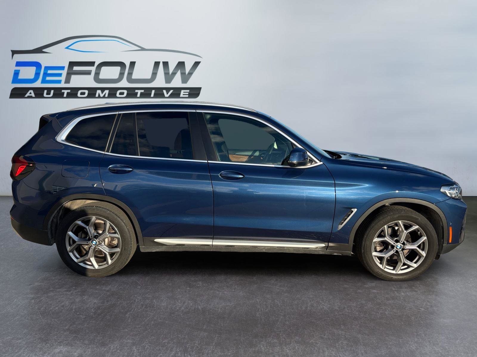 Used 2024 BMW X3 xDrive30i w/ Premium Package image 12