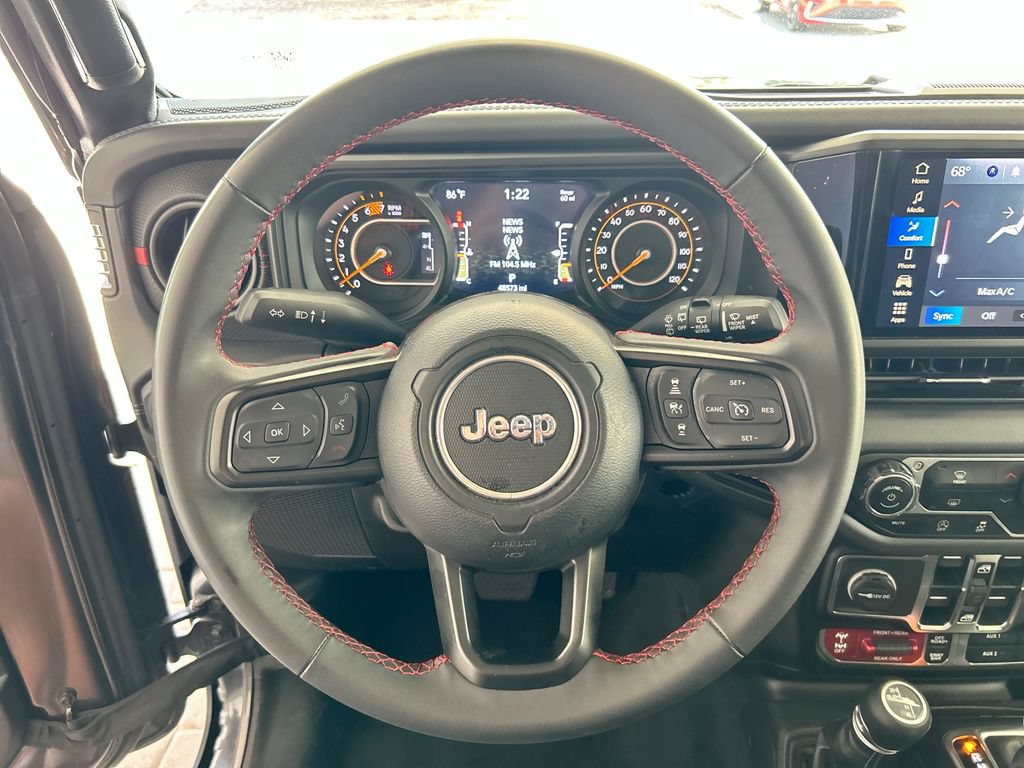 Used 2024 Jeep Wrangler Unlimited Rubicon AWD/4WD image 15