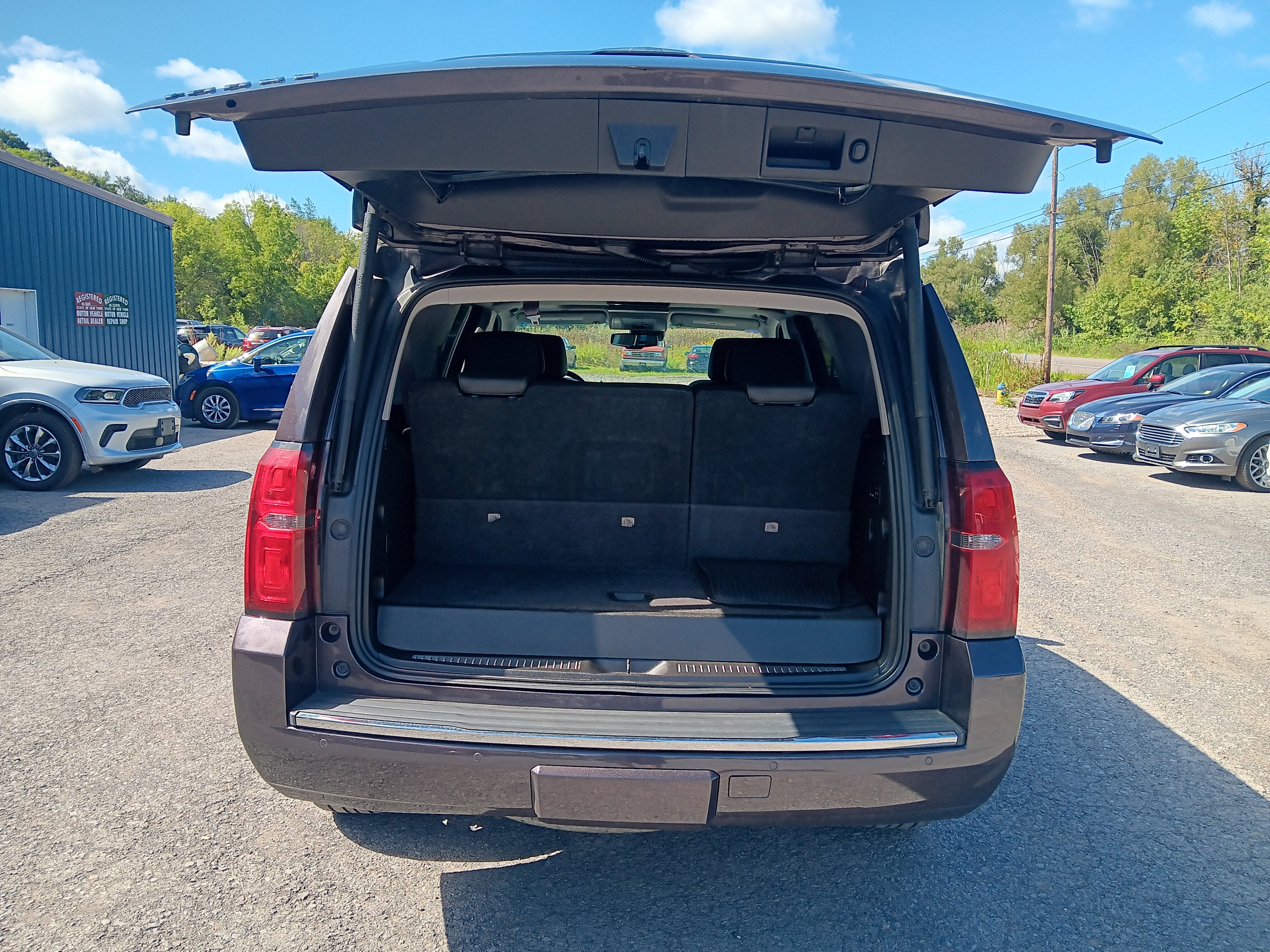Used 2016 Chevrolet Tahoe LTZ AWD/4WD image 4