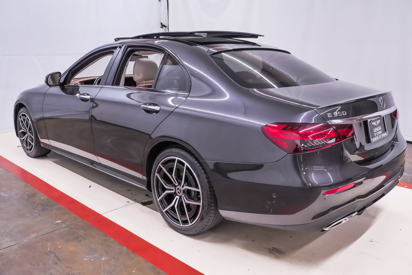 Used 2022 Mercedes-Benz E 350 Sedan image 8