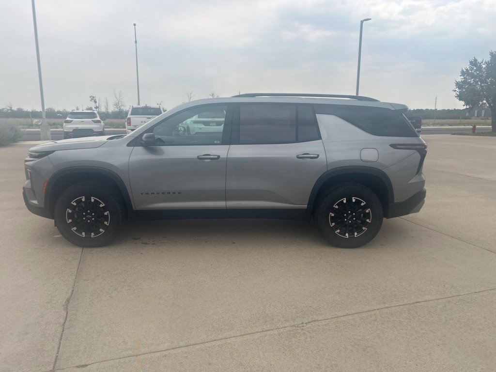 New 2026 Chevrolet Traverse Z71 w/ Enhanced Driving Package AWD/4WD image 2