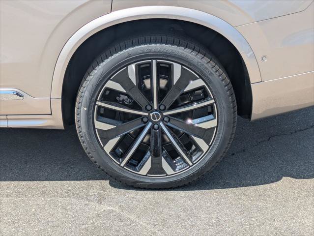 New 2026 Volvo XC90 T8 Plus w/ Protection Package AWD/4WD image 6